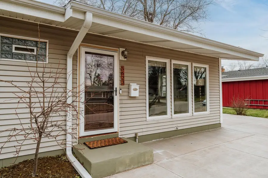 5623 Bentwood LANE, Greendale, WI 53129 - #2