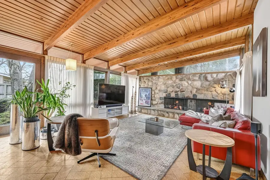 8925 N Maitland ROAD, Bayside, WI 53217 - #2