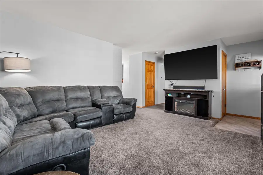 7101 W Van Norman AVENUE, Greenfield, WI 53220 - #2