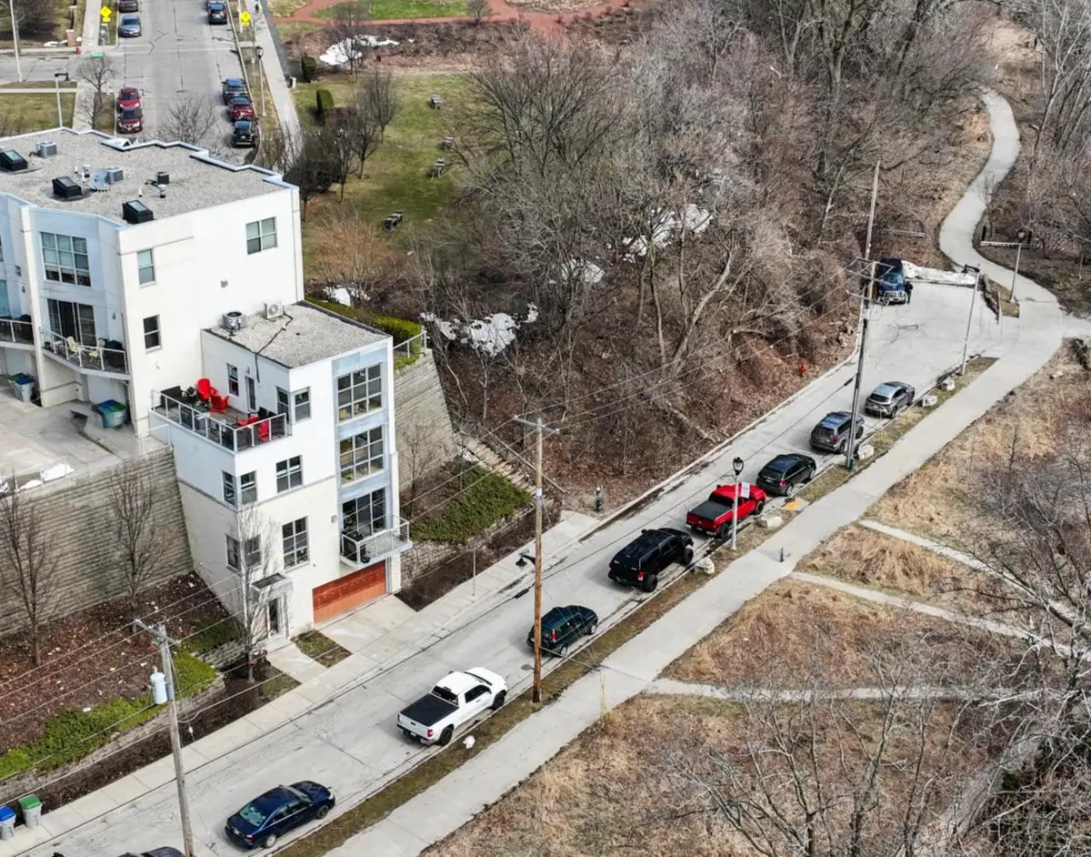 2175 N Riverboat ROAD, Milwaukee, WI 53212 - #1