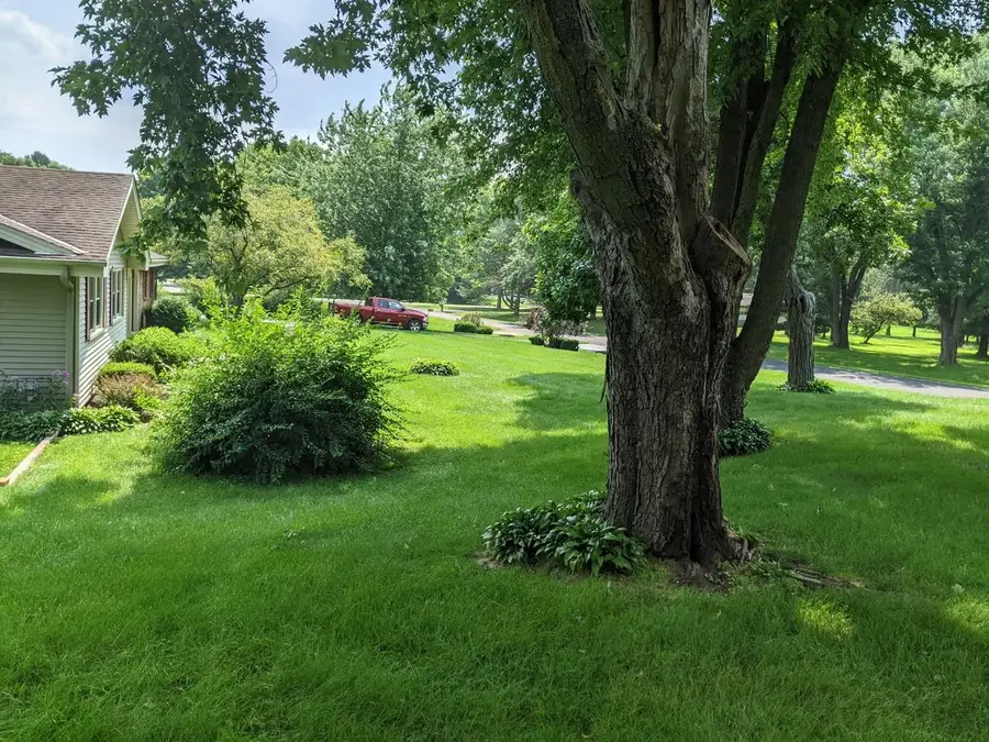 4394 S Pin Oak LANE W #254, Waukesha, WI 53189 - #3