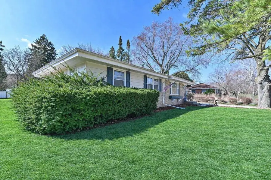 6383 W Darnel AVENUE, Brown Deer, WI 53223 - #3