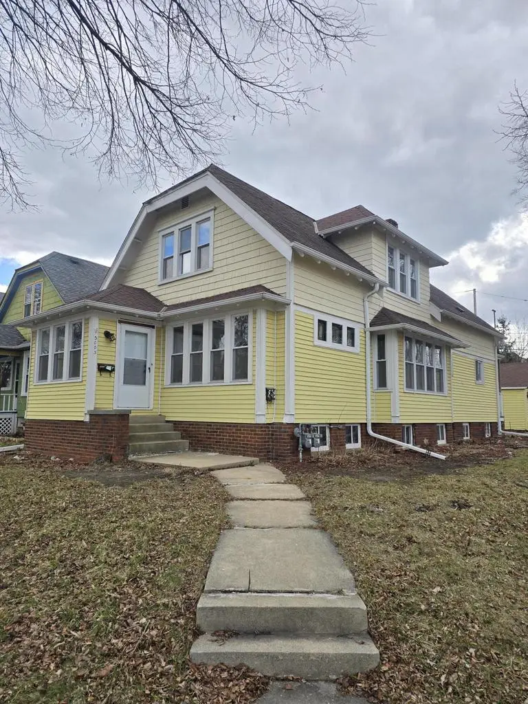 3003 S 15th STREET, Milwaukee, WI 53215 - #1