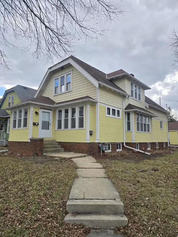 3003 S 15th STREET, Milwaukee, WI 53215