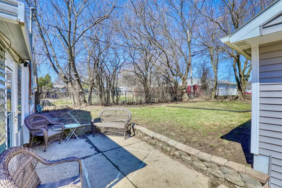 6332 W Bennett AVENUE, Milwaukee, WI 53219 - #3