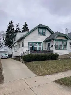 325 71st STREET, Wauwatosa, WI 53213