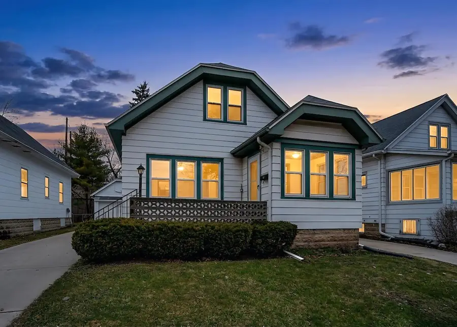 325 N 71st STREET, Wauwatosa, WI 53213 - #2