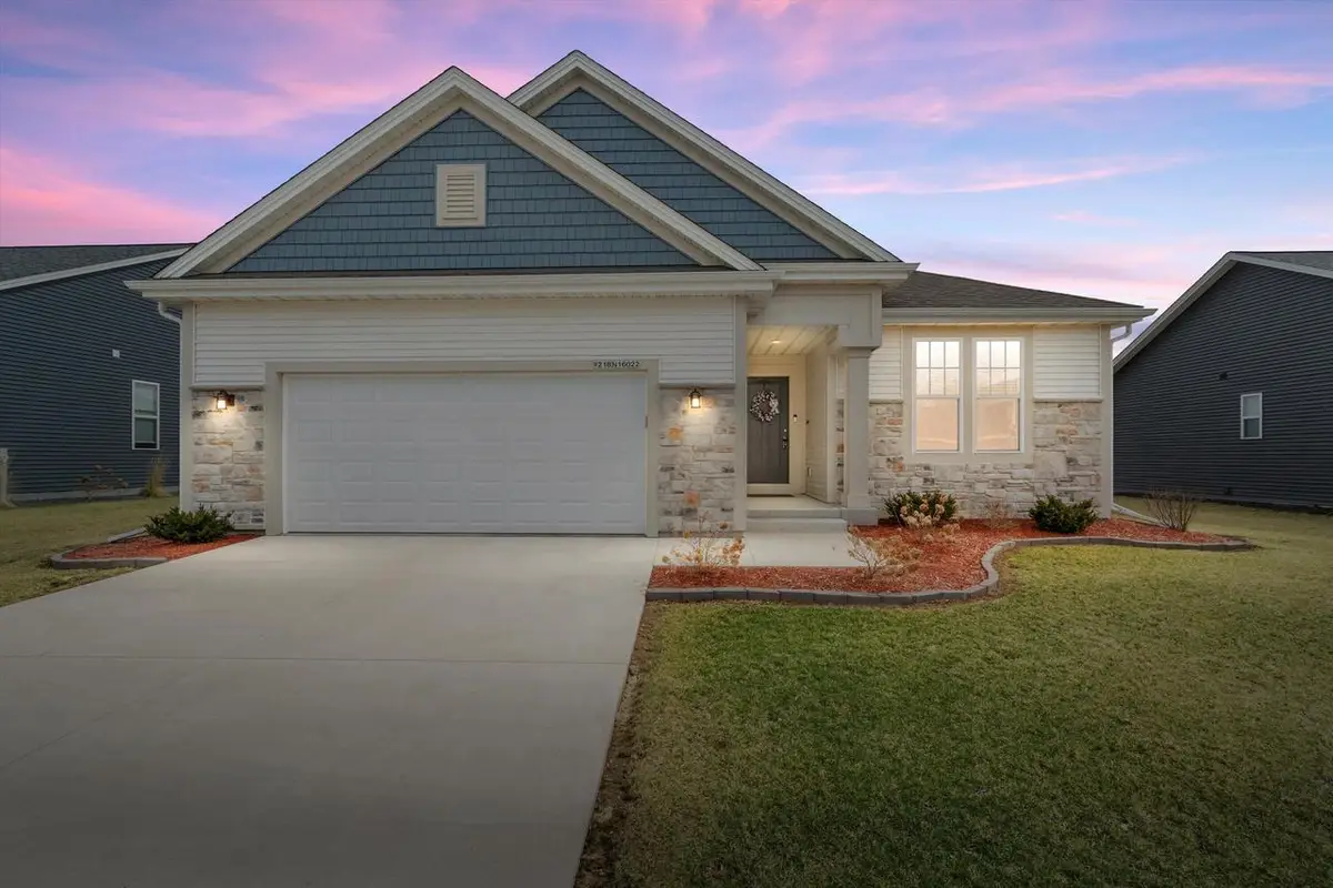 W218N16022 Tiger Lily DRIVE, Jackson, WI 53037 - #1