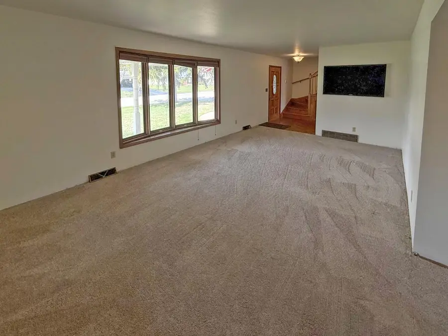 W153N11514 Potomac CIRCLE, Germantown, WI 53022 - #2