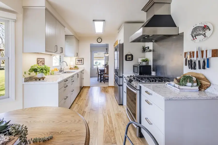 416 S Comanche LANE, Waukesha, WI 53188 - #3