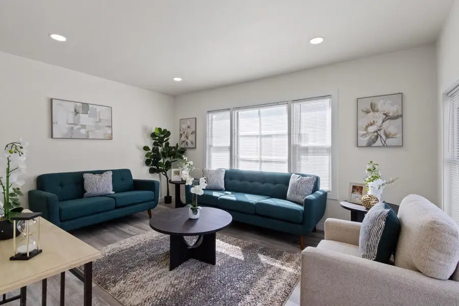 4752 N 44th STREET, Milwaukee, WI 53218 - #3