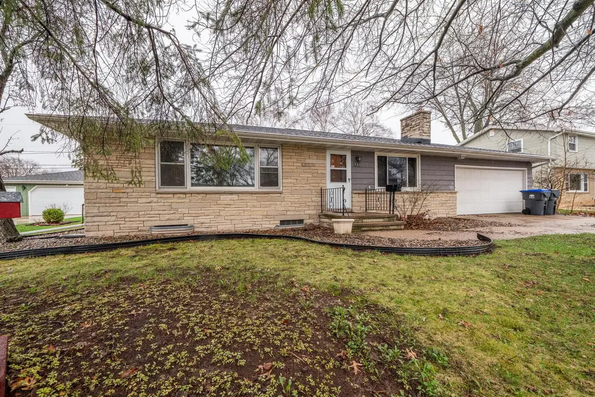 956 Bridgewood DRIVE, Neenah, WI 54956 - #1