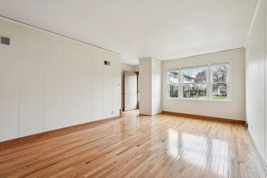 4858 N Shoreland AVENUE, Whitefish Bay, WI 53217 - #3