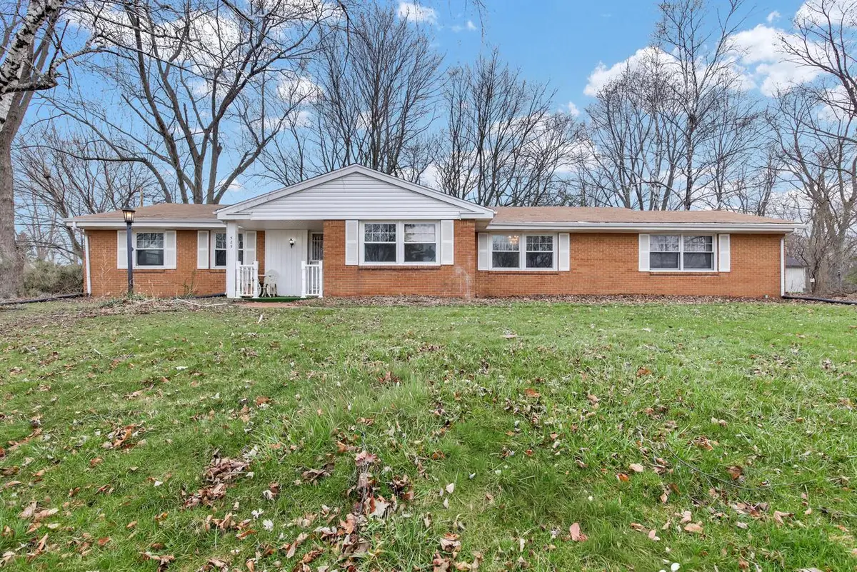 525 Catskill ROAD, Waukesha, WI 53186 - #1