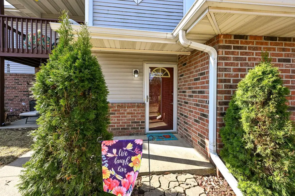 200 W Aspen COURT #8, Oak Creek, WI 53154 - #1