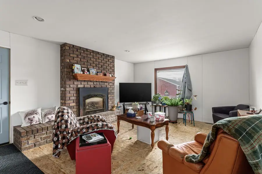 11217 W Mallory AVENUE, Hales Corners, WI 53130 - #2