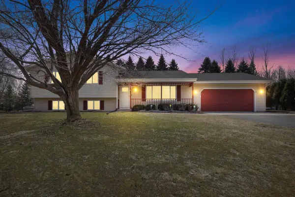 1759 Davids View DRIVE, West Bend, WI 53090