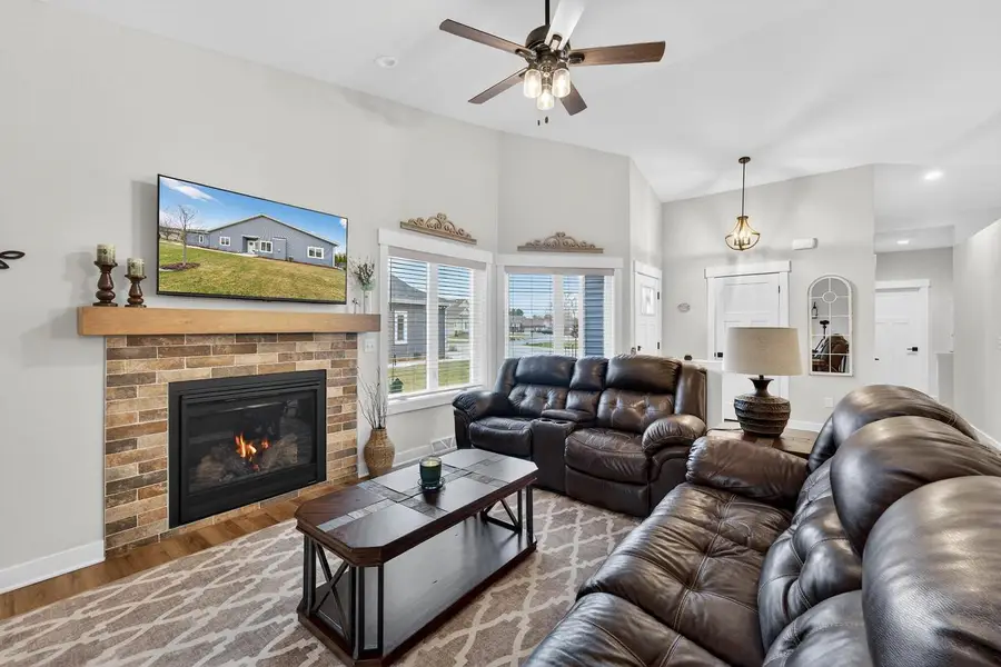 W206N16159 Stonebrook DRIVE, Jackson, WI 53037 - #2