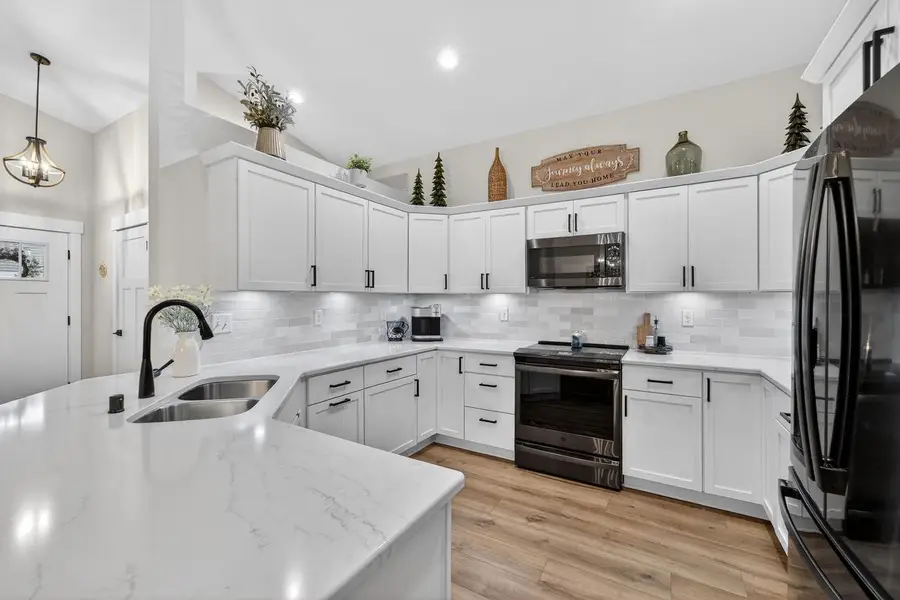 W206N16159 Stonebrook DRIVE, Jackson, WI 53037 - #3