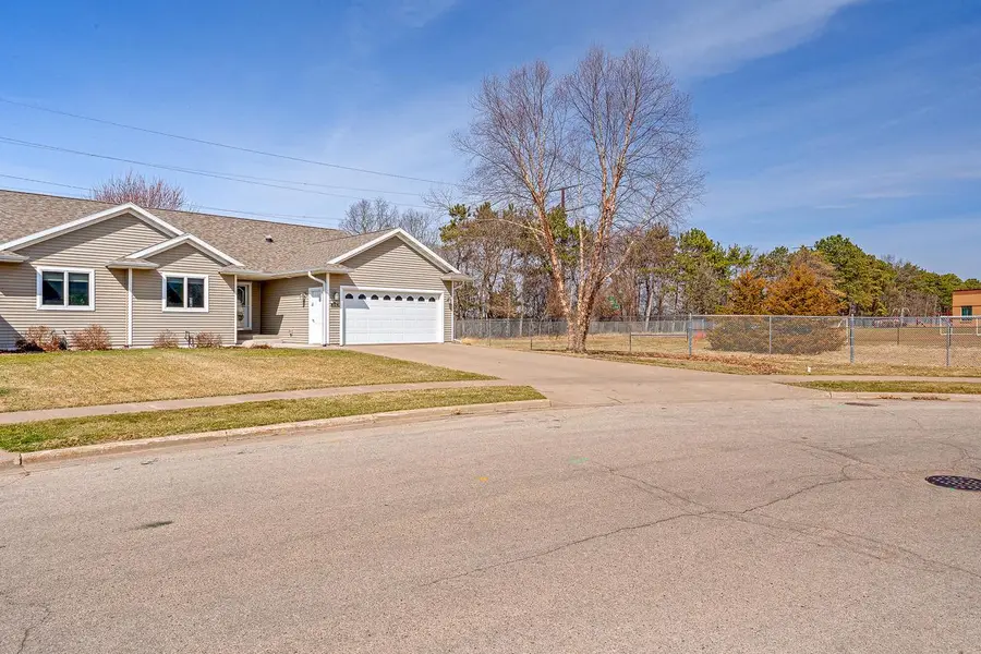 1218 Huntington STREET, Holmen, WI 54636 - #2