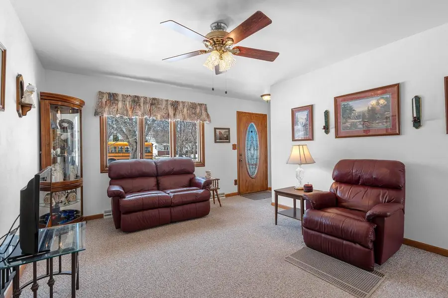 1465 N 8th STREET, Manitowoc, WI 54220 - #3