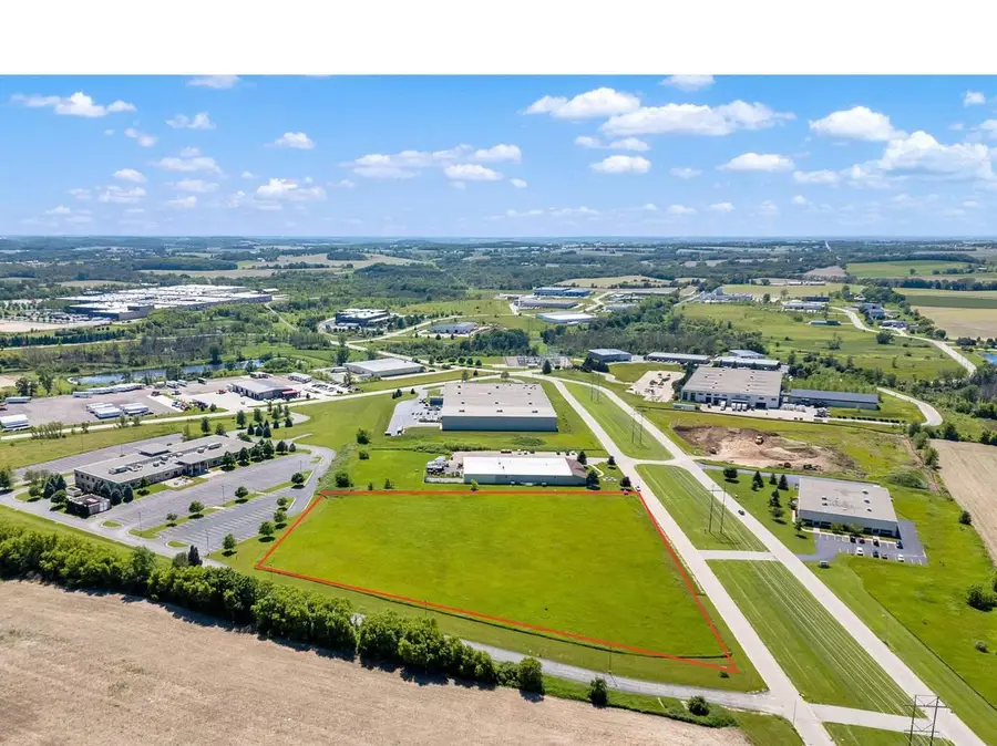 1650 INDEPENDENCE AVENUE, Hartford, WI 53027 - #2