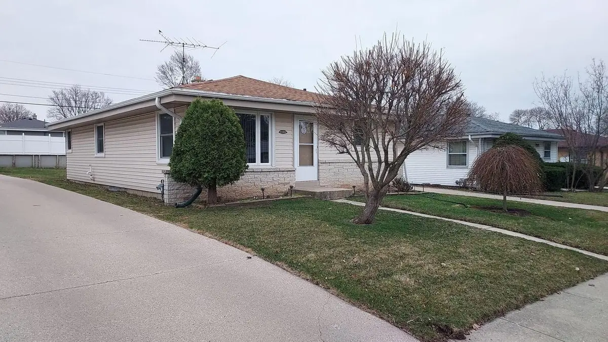 3642 S 95th STREET, Milwaukee, WI 53228 - #1
