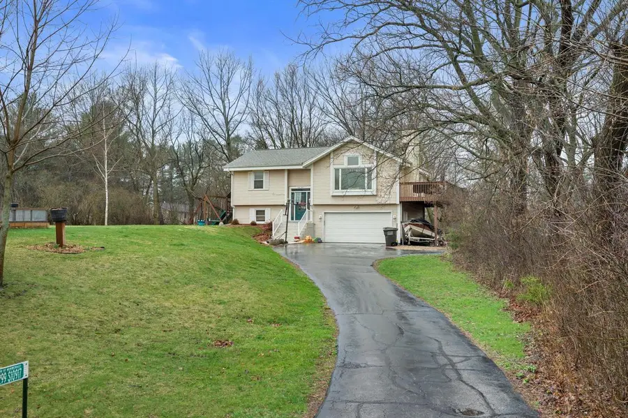 W299S10917 Valley Ridge DRIVE, Mukwonago, WI 53149 - #2