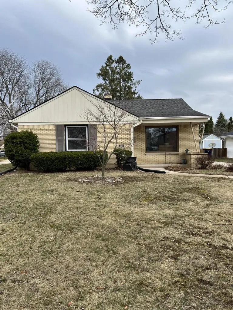 7822 W Oklahoma AVENUE, West Allis, WI 53219 - #1