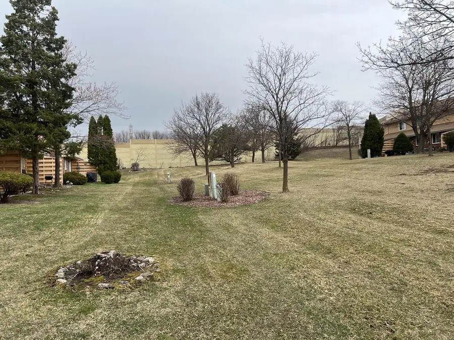 4615 S Woodland DRIVE, Greenfield, WI 53220 - #3