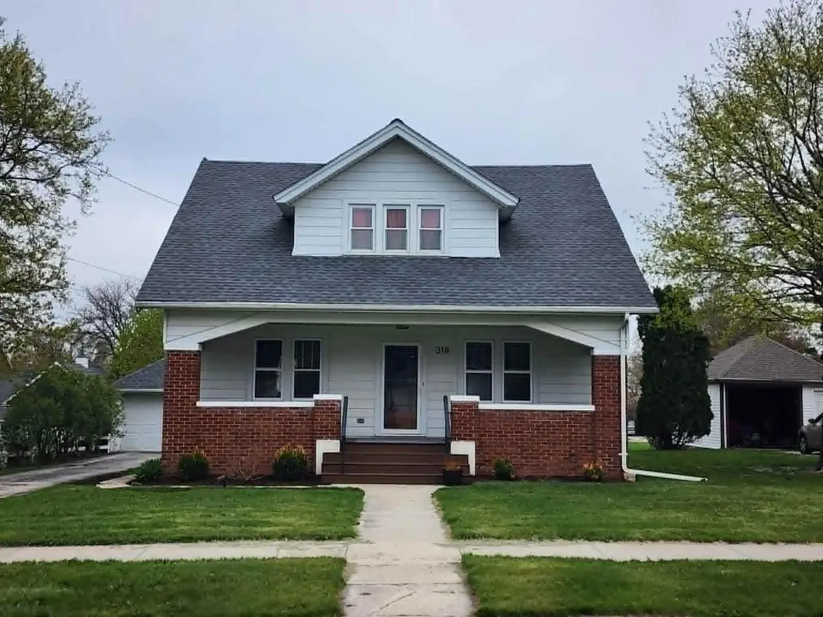 318 Forest AVENUE, Kewaskum, WI 53040 - #1