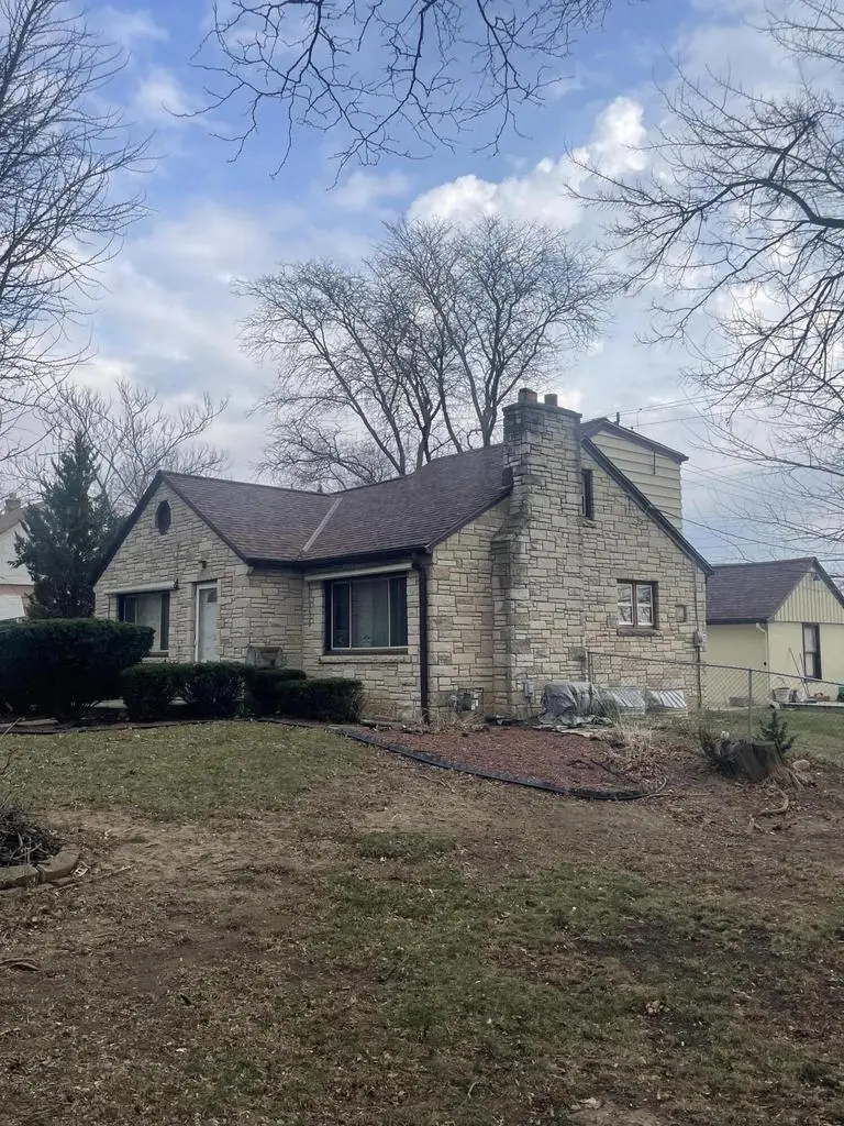 7262 W Medford AVENUE, Milwaukee, WI 53218 - #1