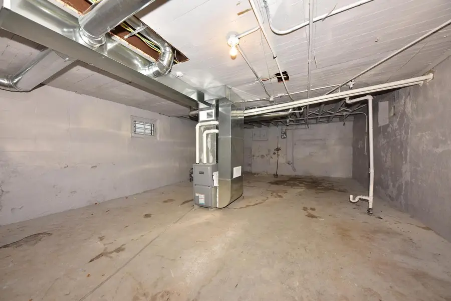 1225 W Keefe AVENUE, Milwaukee, WI 53206 - #3
