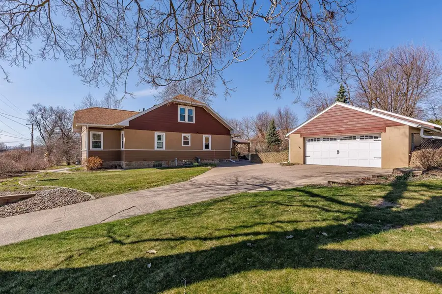 1011 Main STREET, Onalaska, WI 54650 - #2