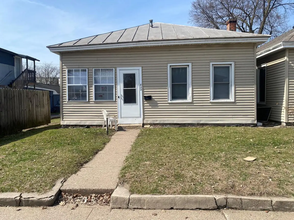828 5th AVENUE #820, 822, 826, 421 W, La Crosse, WI 54601 - #1
