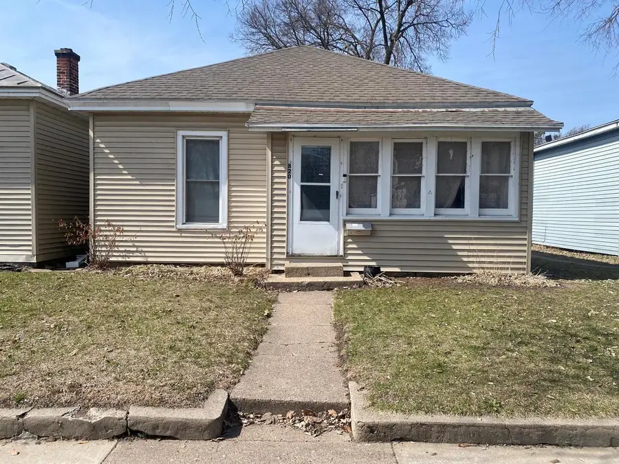 828 5th AVENUE #820, 822, 826, 421 W, La Crosse, WI 54601 - #2