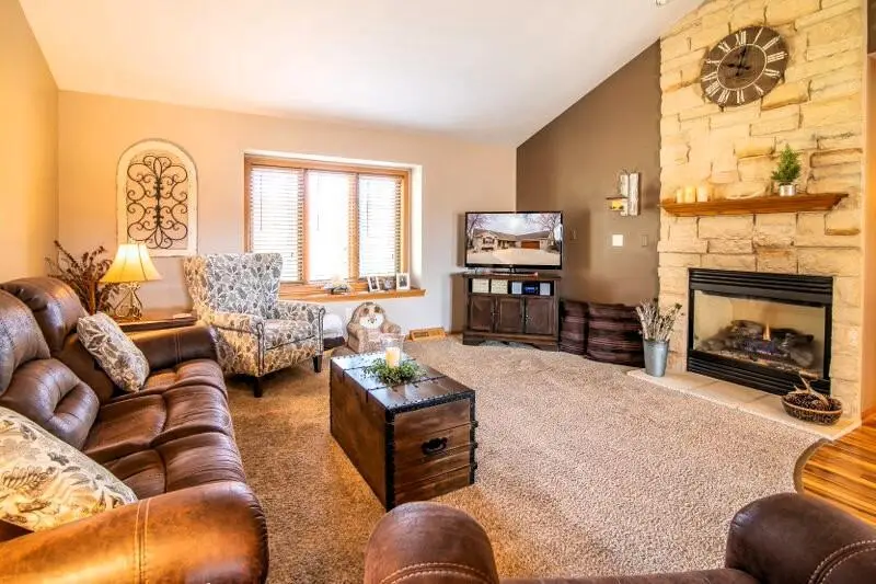 1500 Wedgewood DRIVE, Watertown, WI 53098 - #2