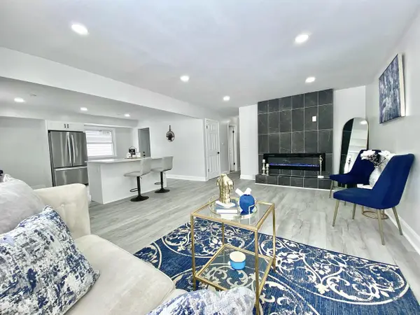 5735 N 79th STREET, Milwaukee, WI 53218