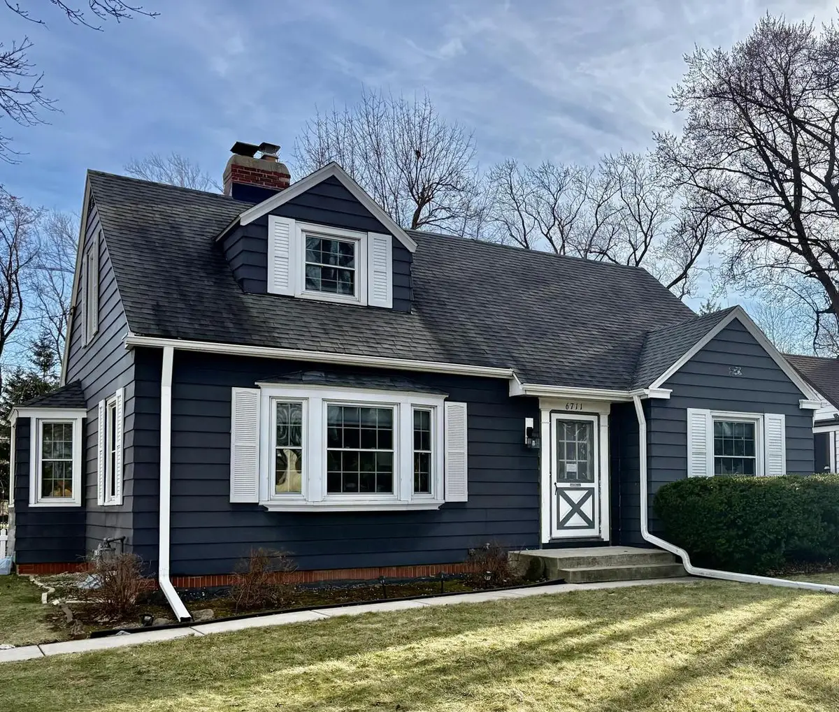 6711 W Howard AVENUE, Milwaukee, WI 53220 - #1