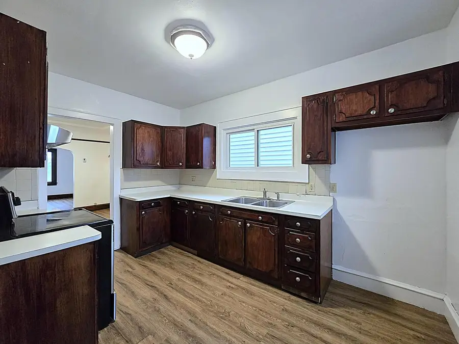 5207 S Lake DRIVE, Cudahy, WI 53110 - #2