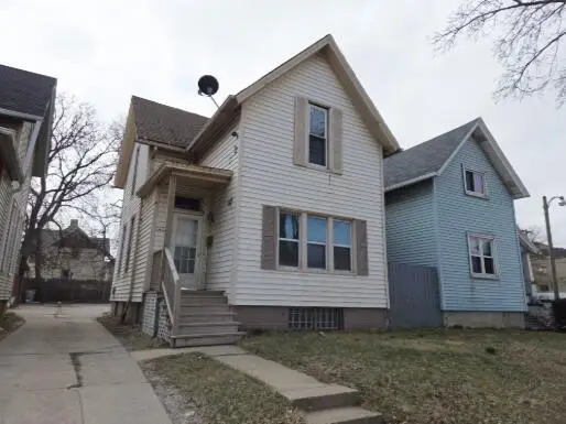 1433 W National AVENUE, Milwaukee, WI 53204 - #1