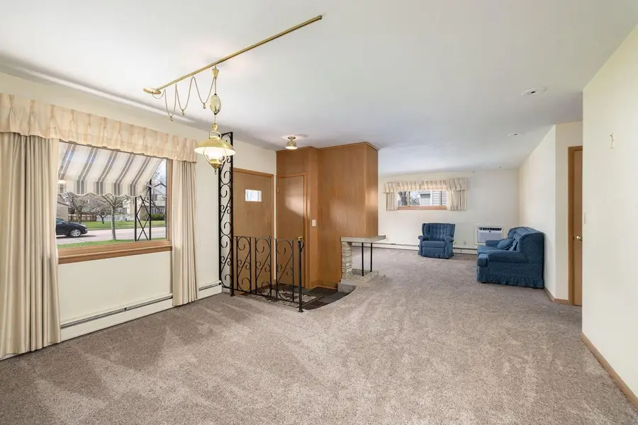 1119 Losey BOULEVARD S, La Crosse, WI 54601 - #2