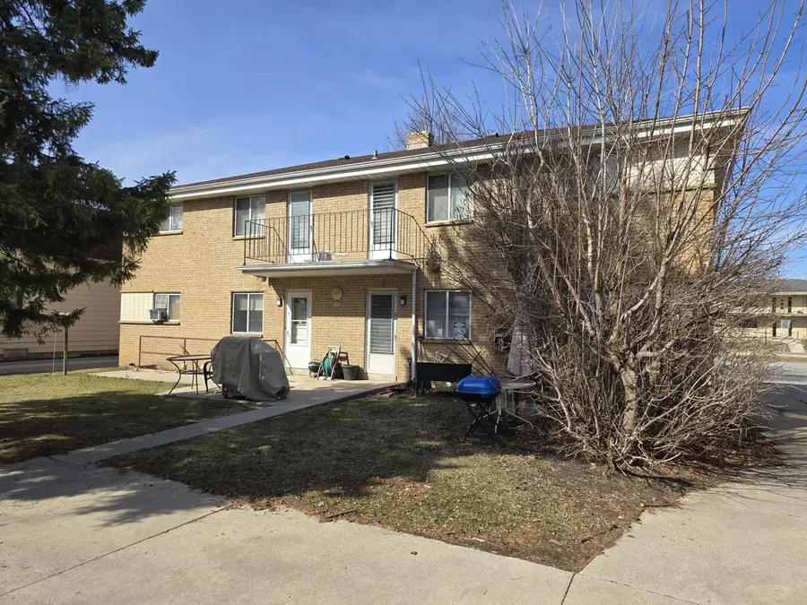 8239 W Oklahoma AVENUE, Milwaukee, WI 53219 - #2