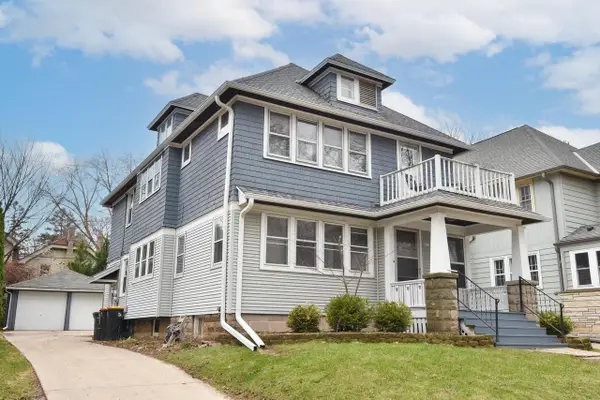 6633 W Lloyd STREET #35, Wauwatosa, WI 53213