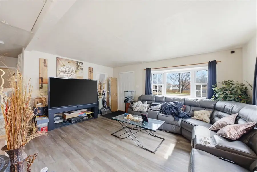 5817 N Teutonia AVENUE, Milwaukee, WI 53209 - #3