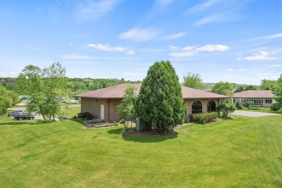 492 Park PLACE #21, Kewaskum, WI 53040 - #2