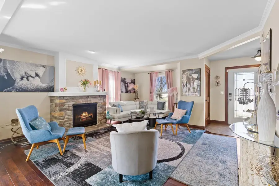 9502 W Parkland COURT, Milwaukee, WI 53224 - #3