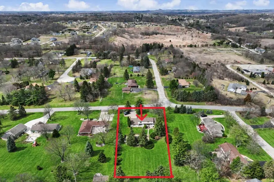 1220 Scenic ROAD, Hubertus, WI 53033 - #2