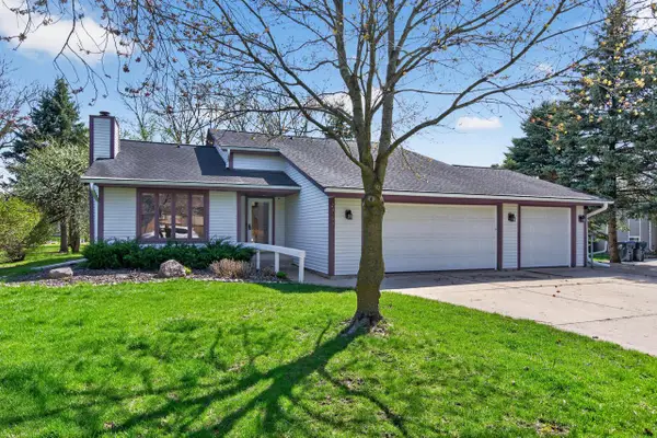 N61W23893 Sumac LANE, Sussex, WI 53089