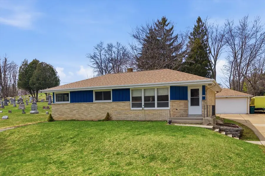 601 S Main STREET, Saukville, WI 53080 - #2